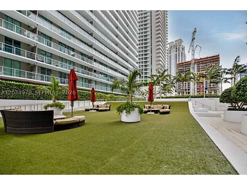 79 SW 12th St #2303-S, Miami FL 33130