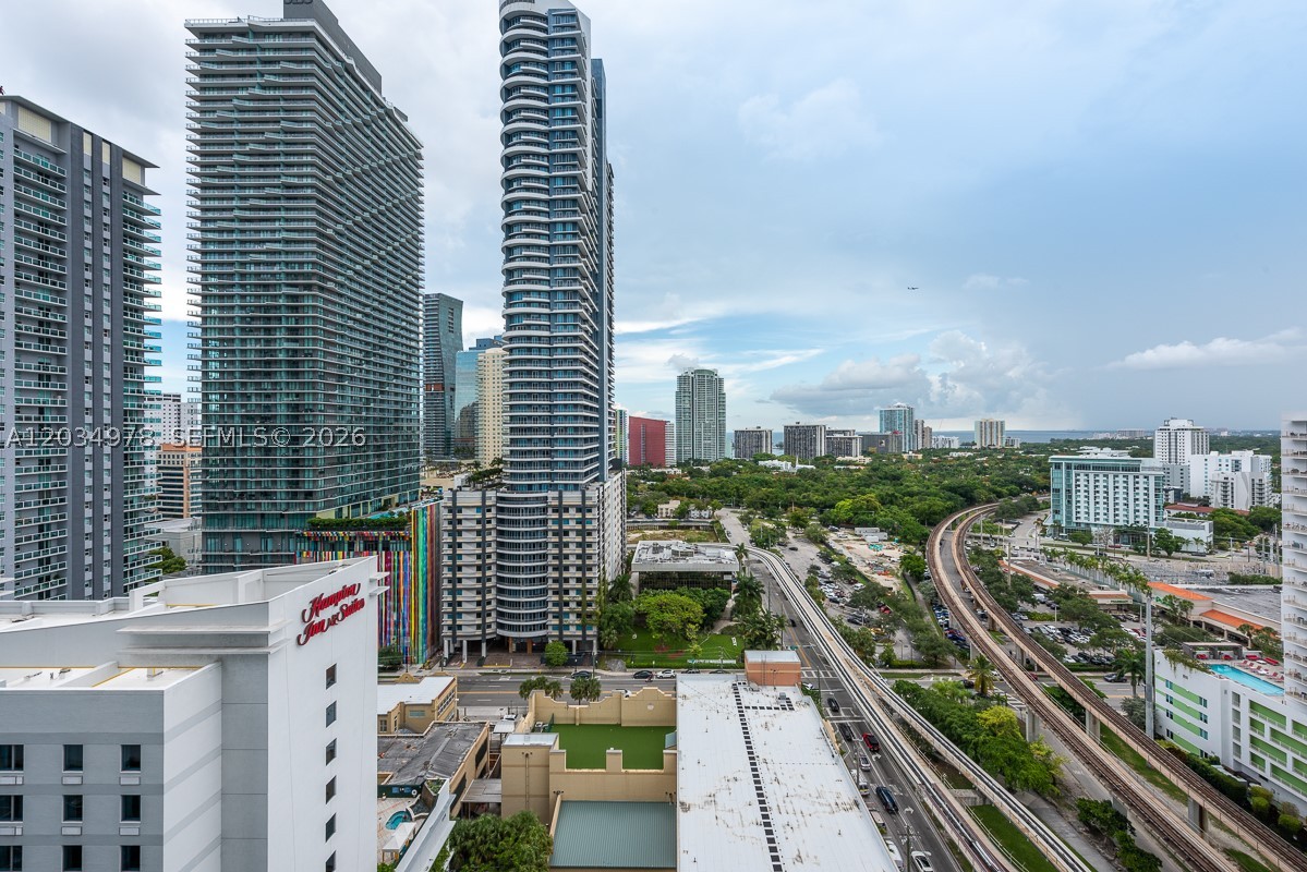 79 SW 12th St #2303-S, Miami FL 33130