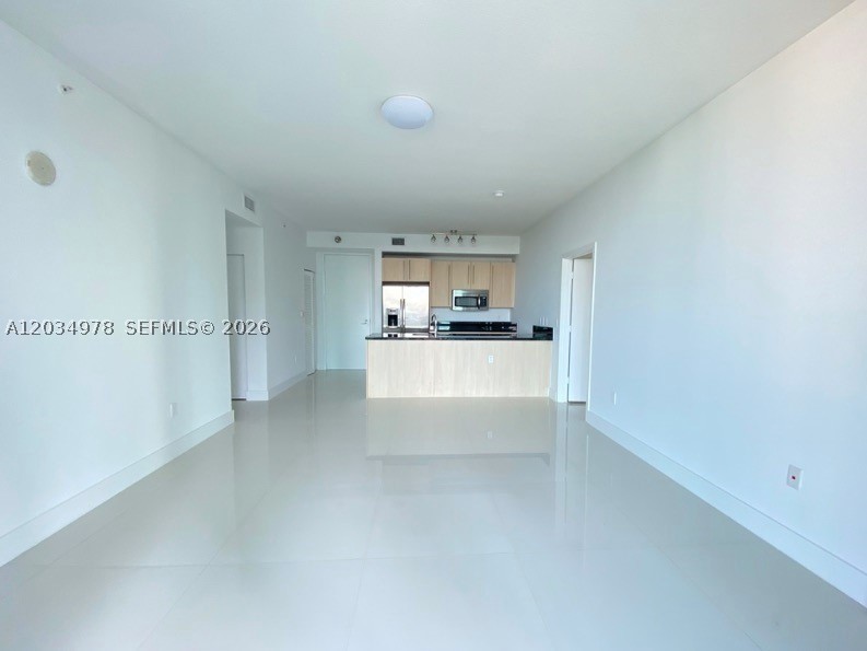 79 SW 12th St #2303-S, Miami FL 33130
