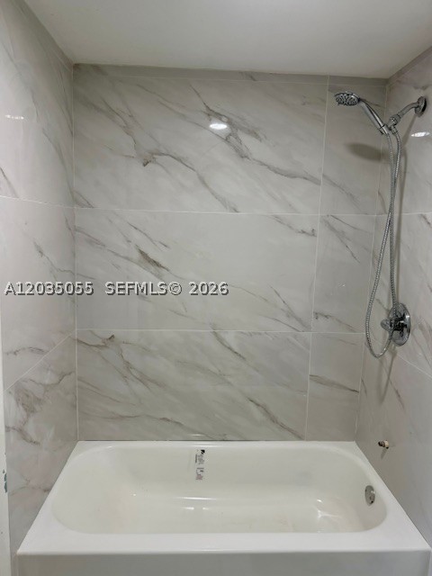 3640 NW 9th St #302, Miami FL 33125