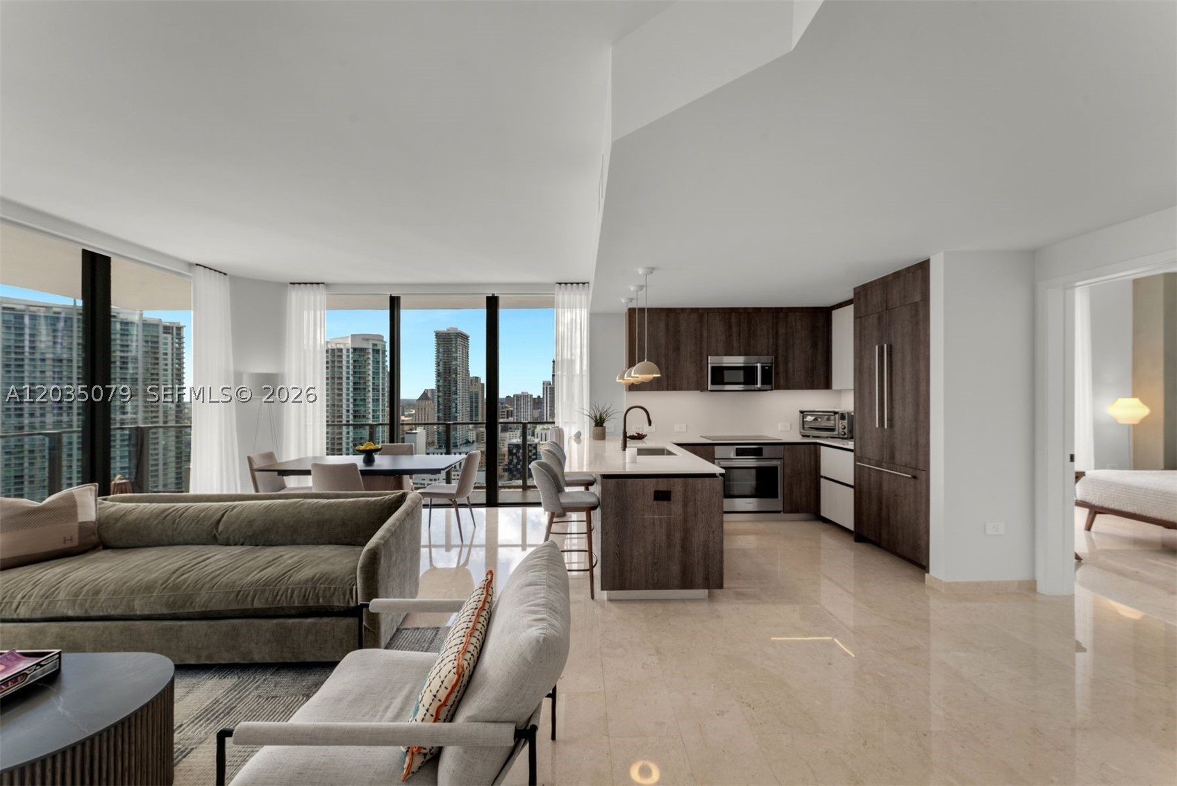 68 SE 6th St #2612, Miami FL 33131