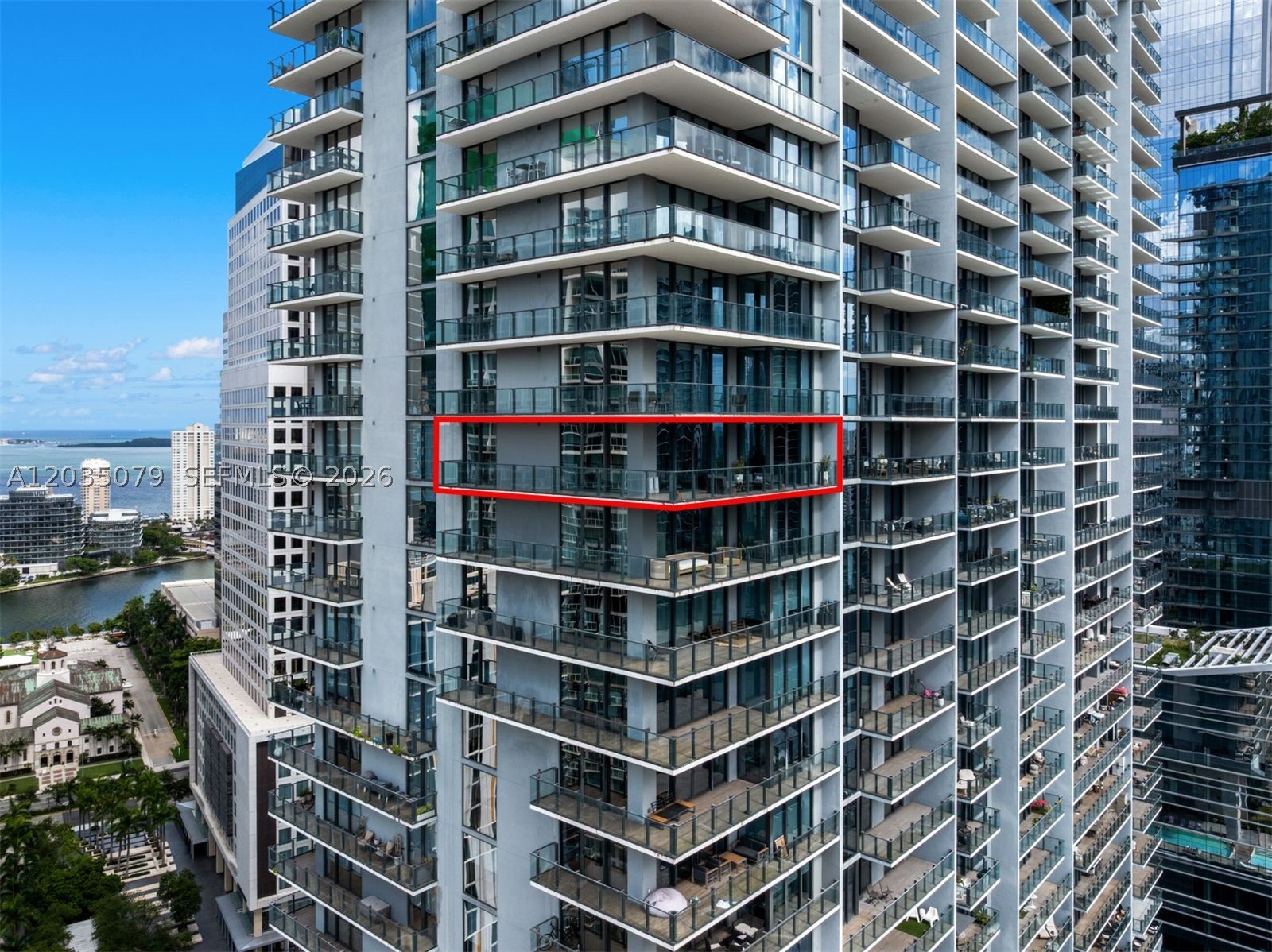 68 SE 6th St #2612, Miami FL 33131
