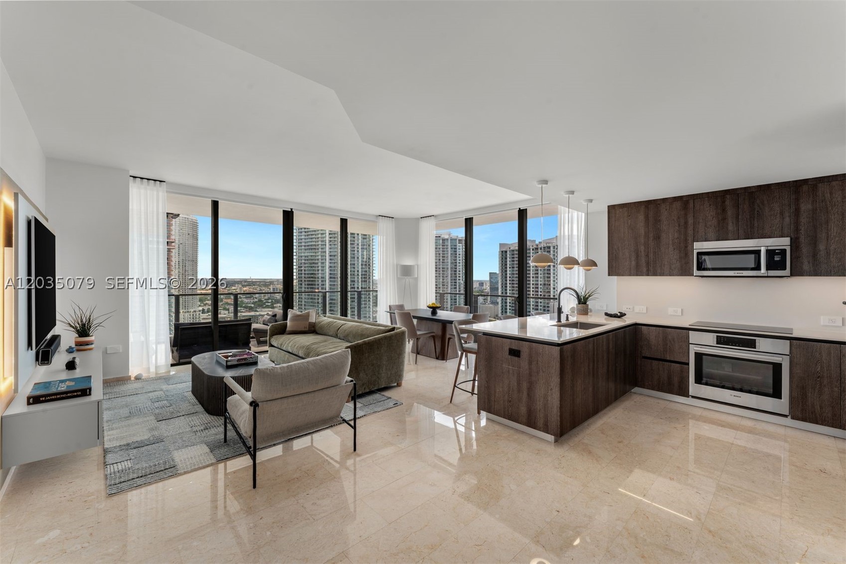 68 SE 6th St #2612, Miami FL 33131