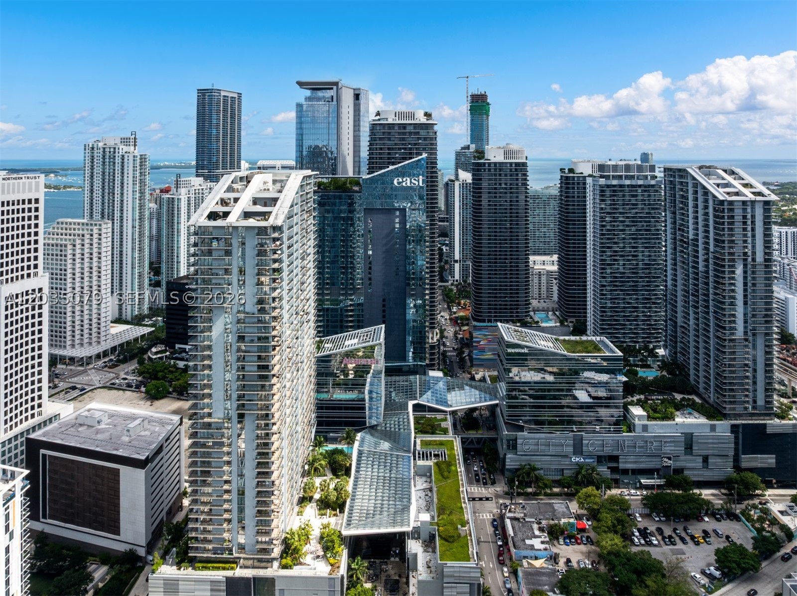 68 SE 6th St #2612, Miami FL 33131