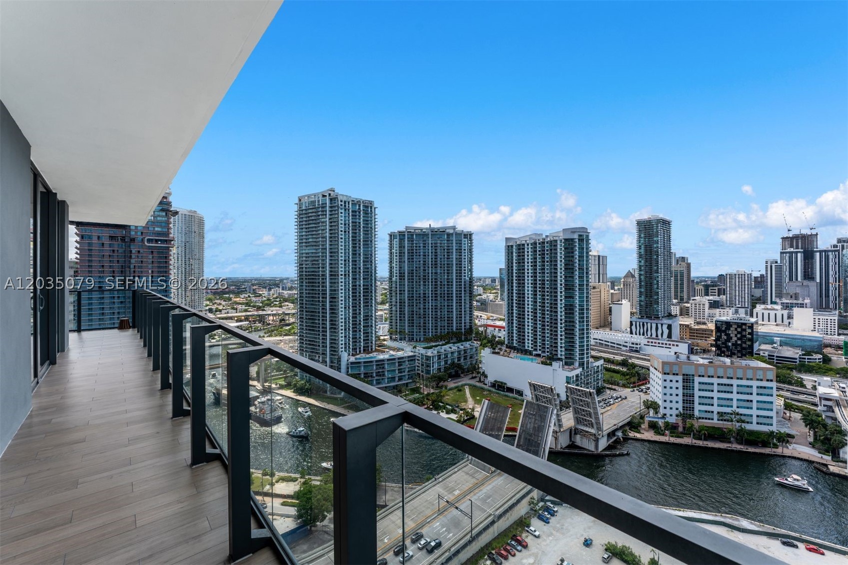 68 SE 6th St #2612, Miami FL 33131
