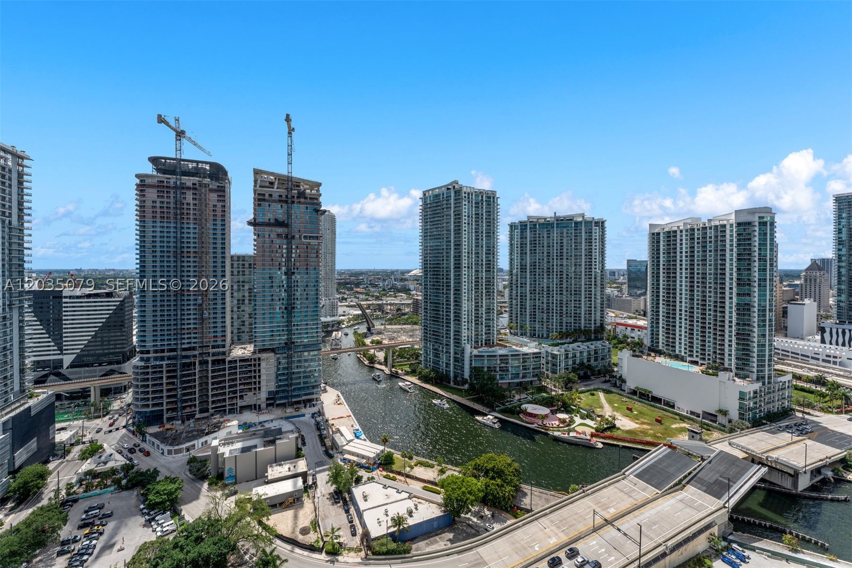 68 SE 6th St #2612, Miami FL 33131