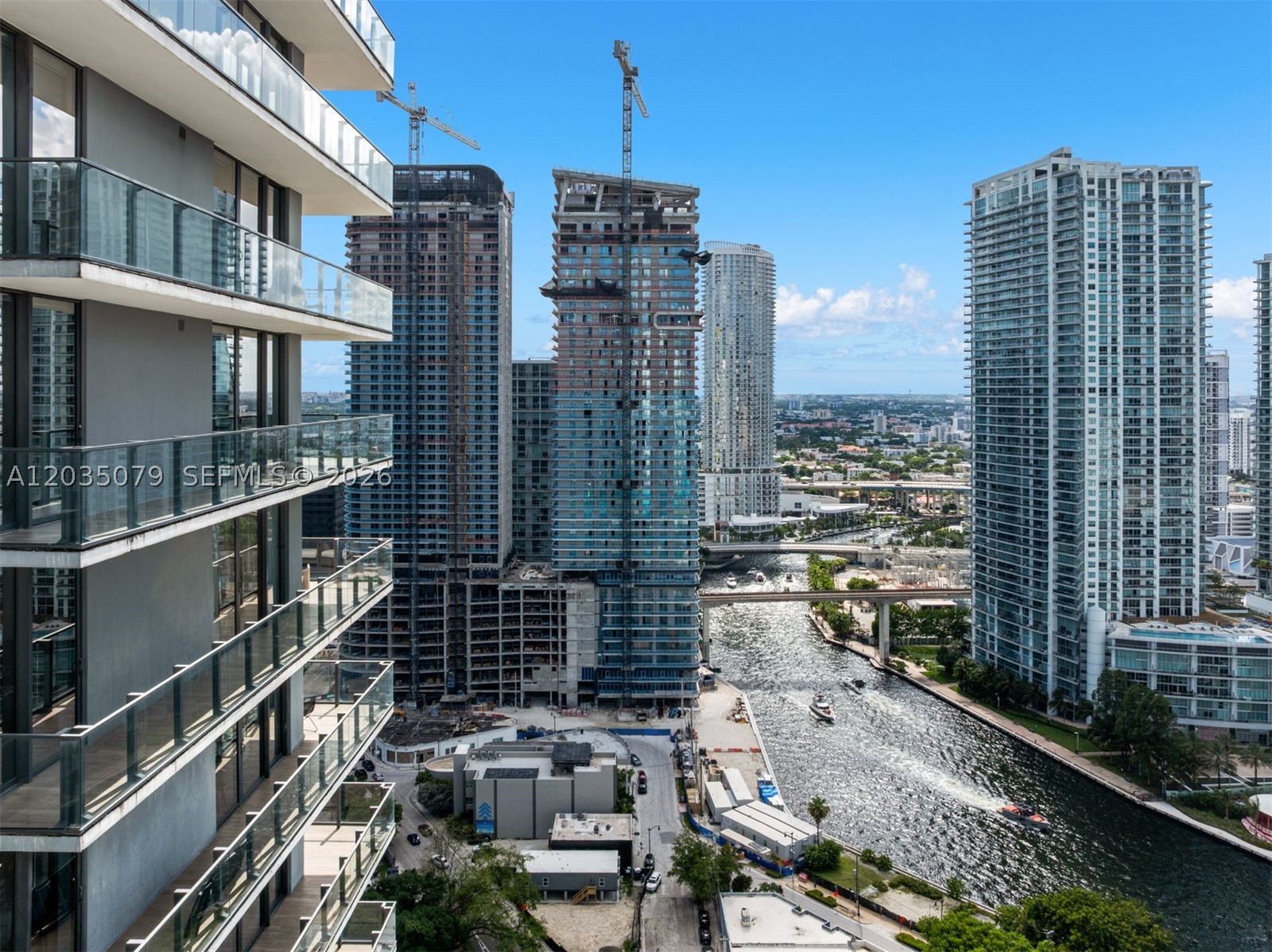 68 SE 6th St #2612, Miami FL 33131