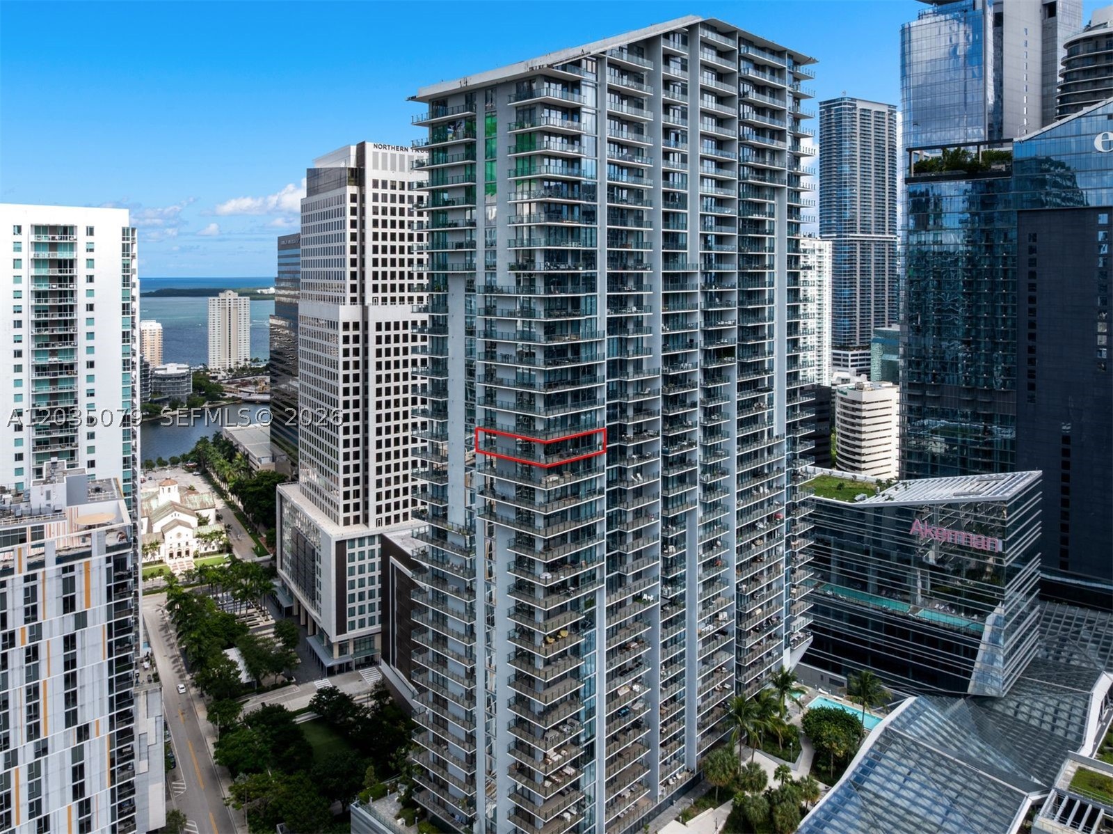 68 SE 6th St #2612, Miami FL 33131