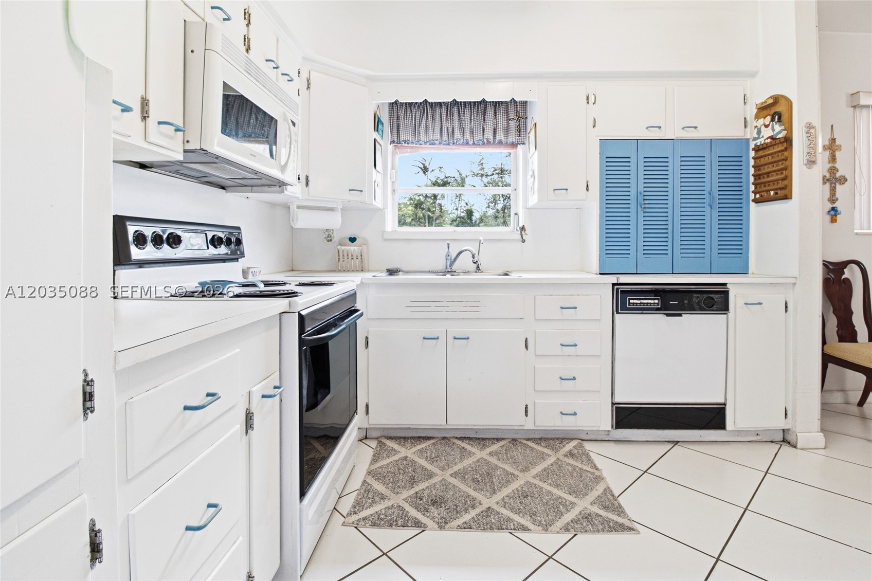 1490 Ludlam Dr, Miami Springs FL 33166