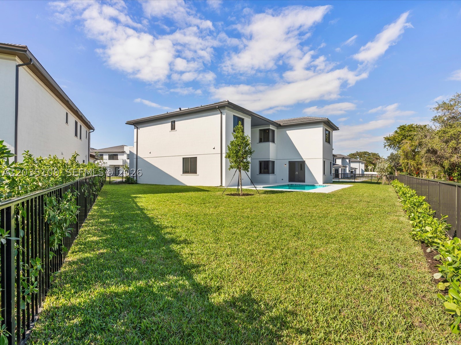 19701 NE 16th Pl, Miami FL 33179