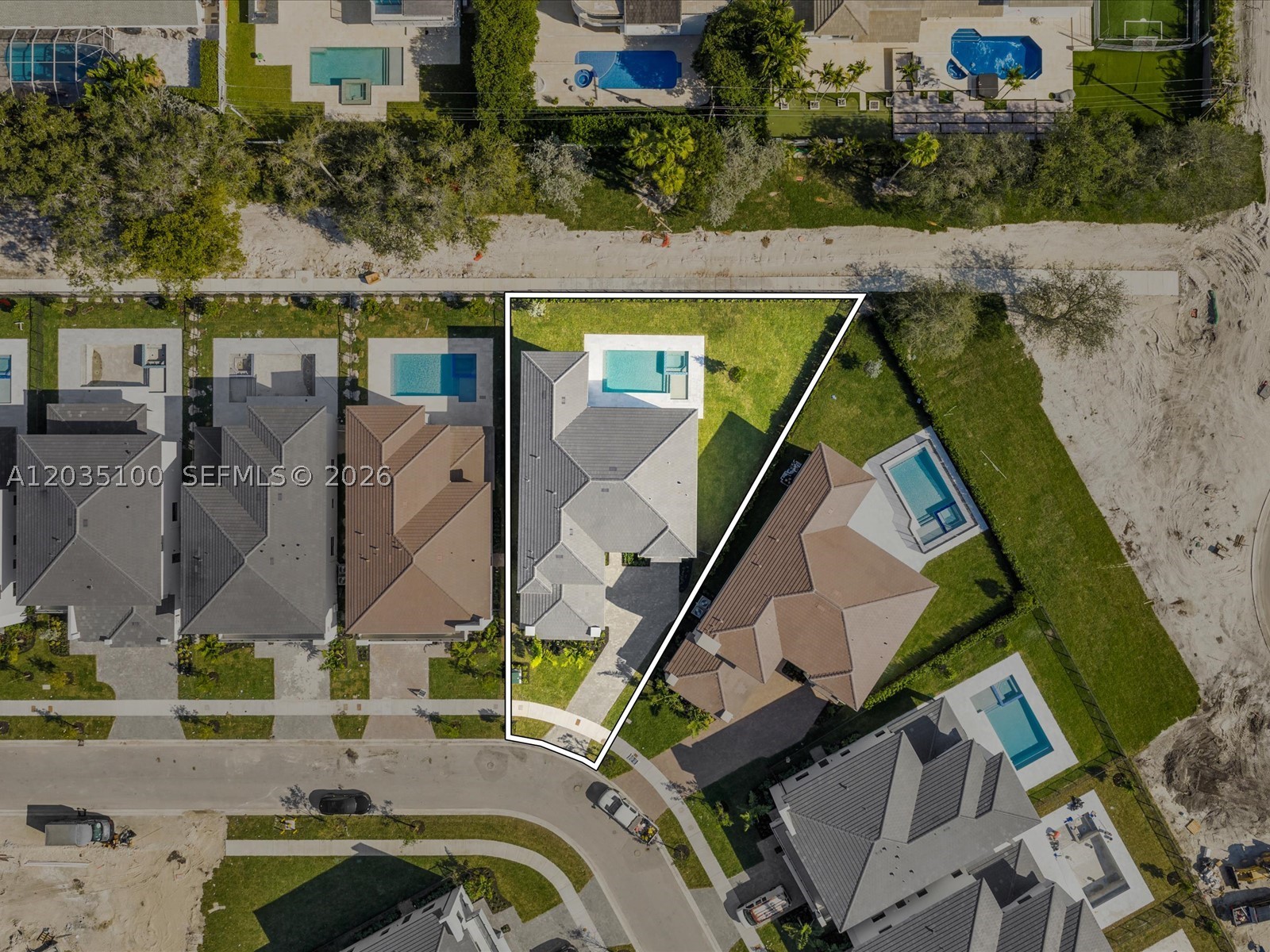 19701 NE 16th Pl, Miami FL 33179