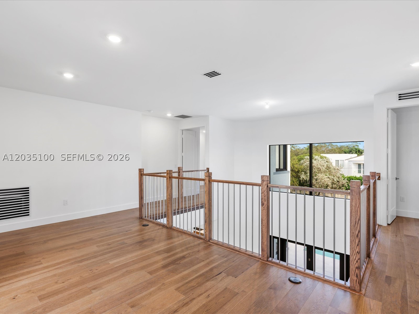 19701 NE 16th Pl, Miami FL 33179