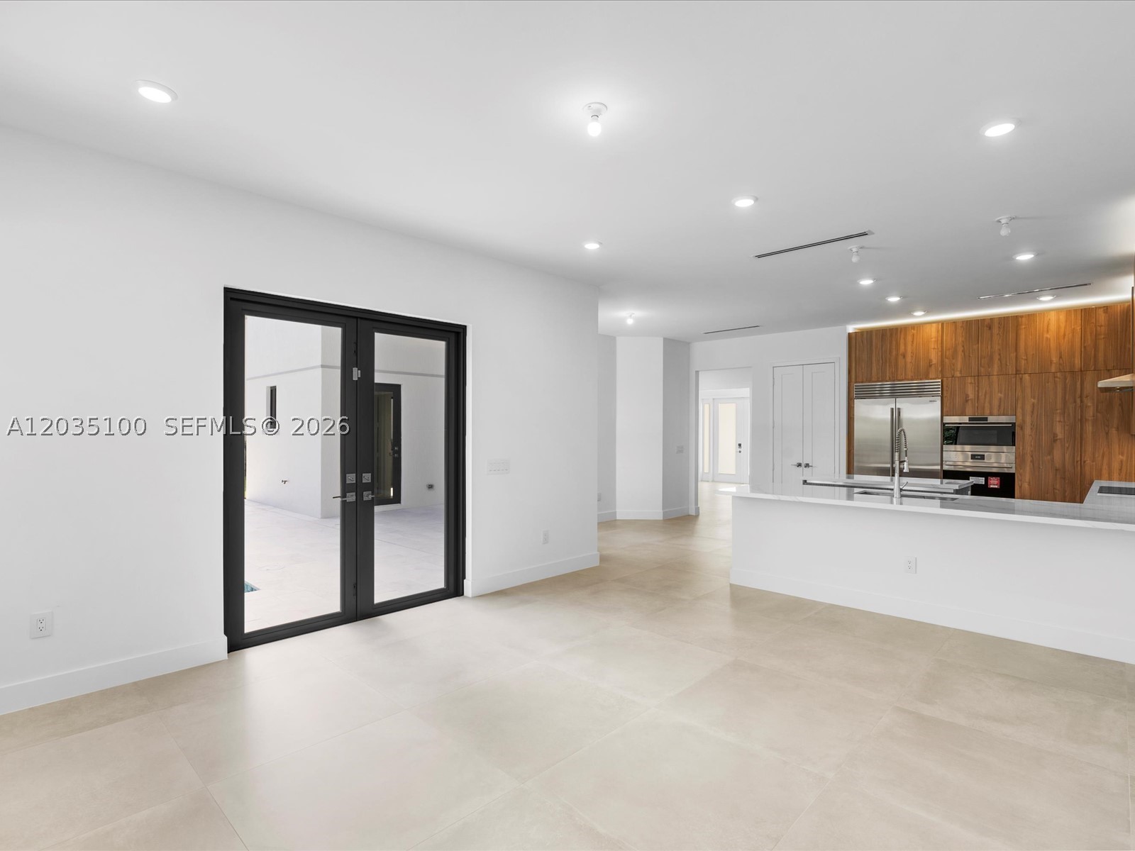 19701 NE 16th Pl, Miami FL 33179