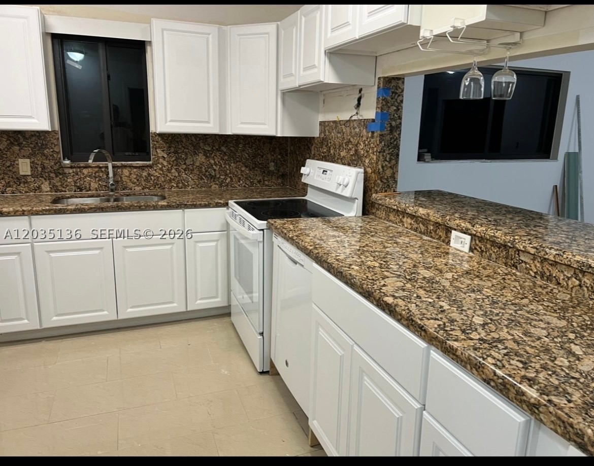 325 MENORES AVE, Coral Gables FL 33134