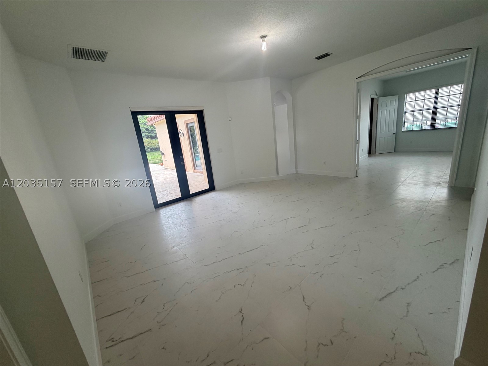 8711 NW 41st St, Cooper City FL 33024