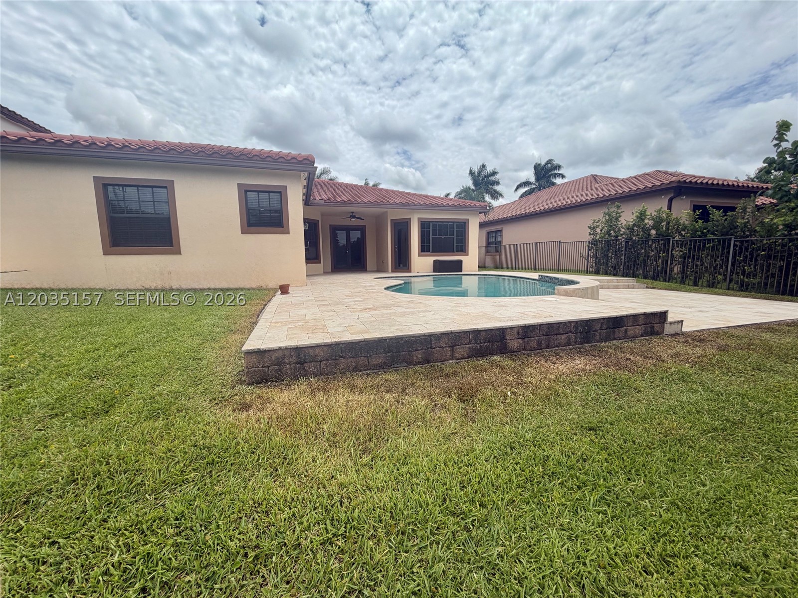 8711 NW 41st St, Cooper City FL 33024