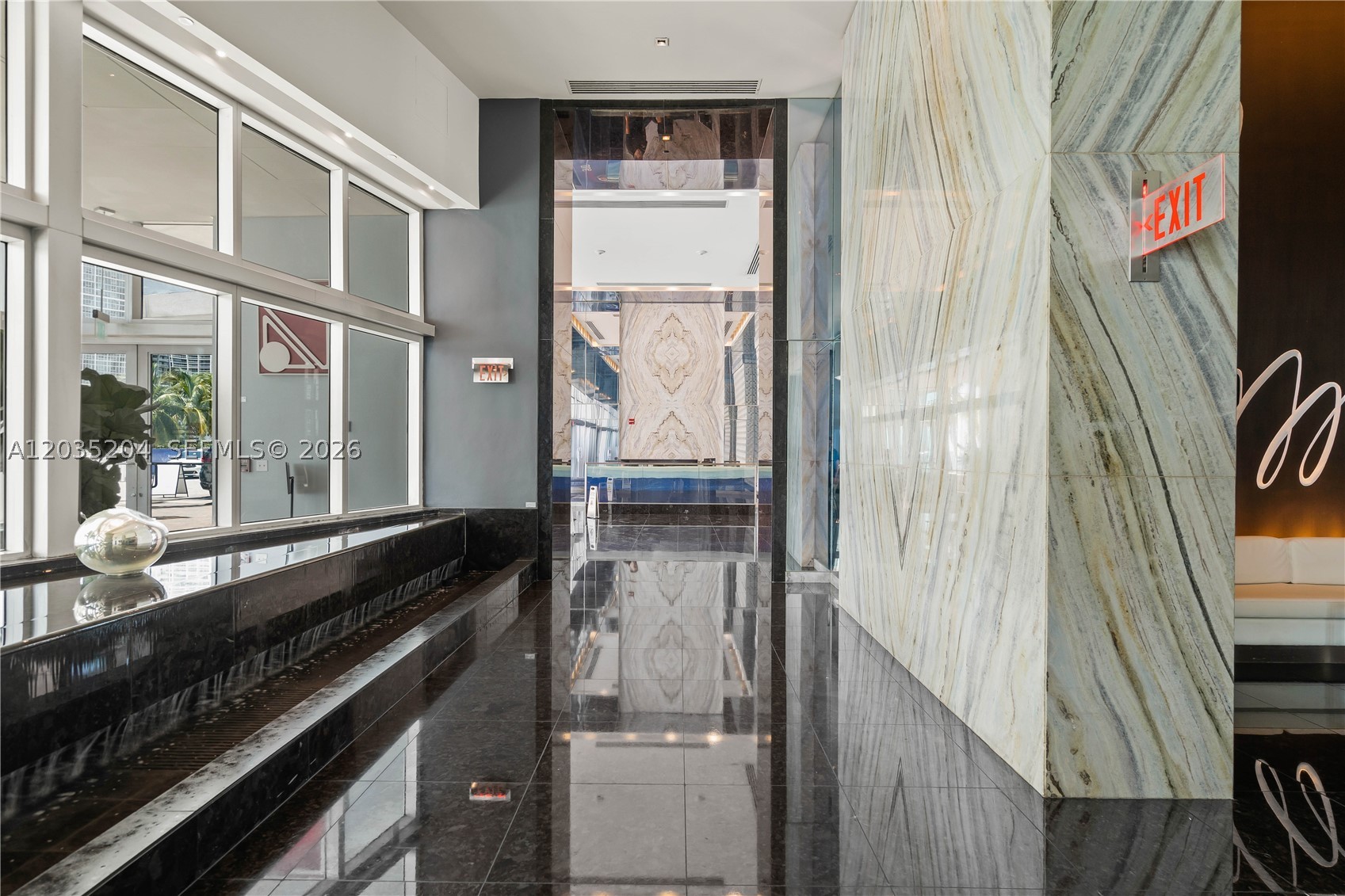 335 S Biscayne Blvd #3108, Miami FL 33131