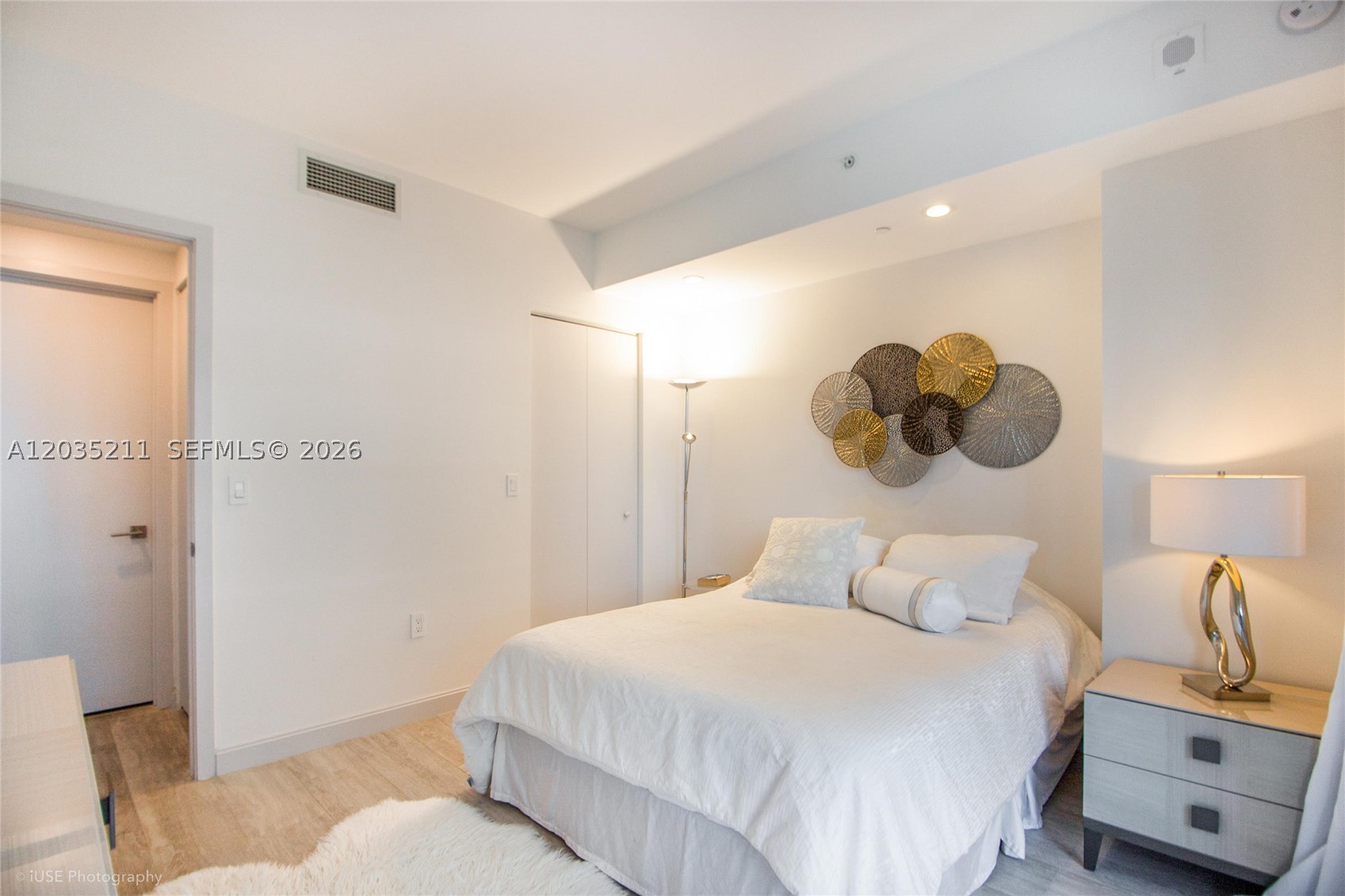 55 SW 9th St #3802, Miami FL 33130