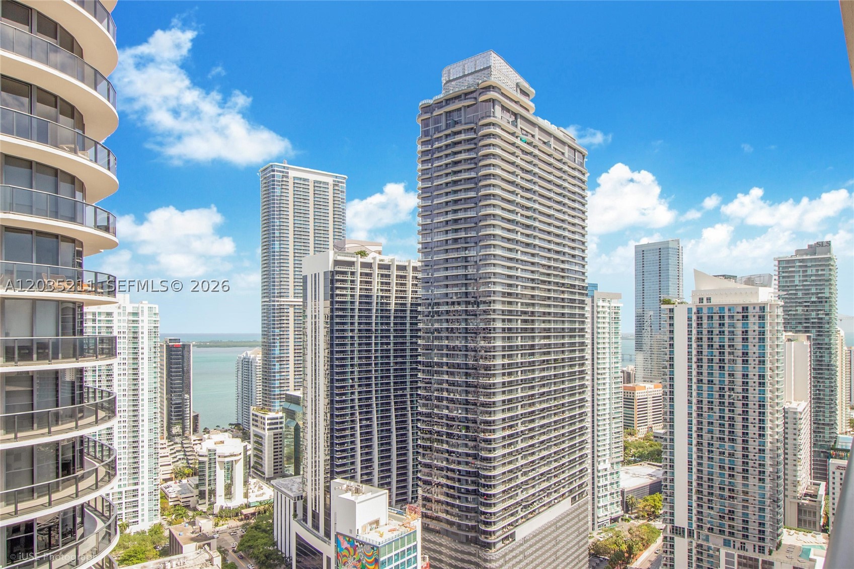 55 SW 9th St #3802, Miami FL 33130