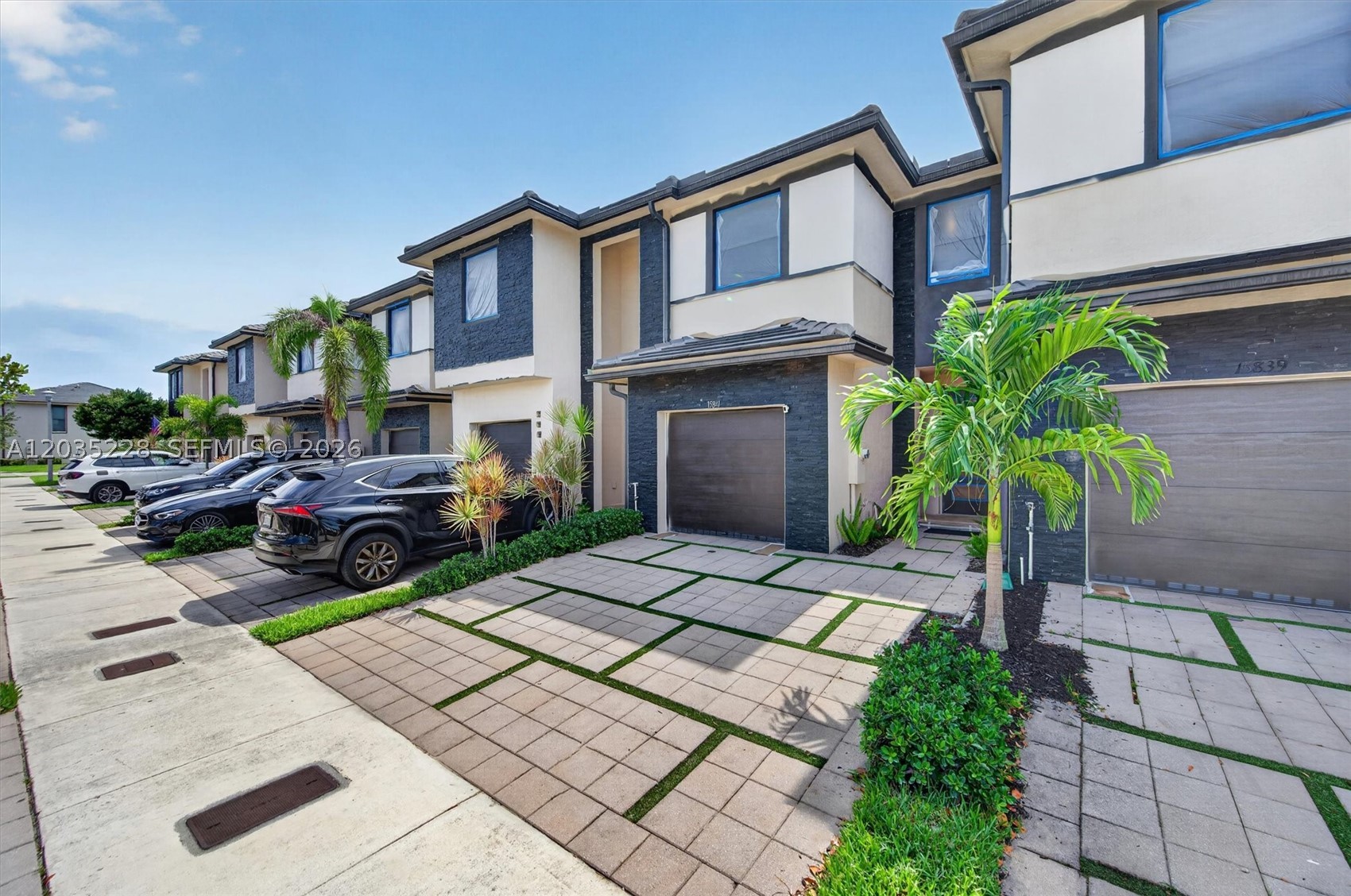 15841 NW 91st Ct, Miami Lakes FL 33018