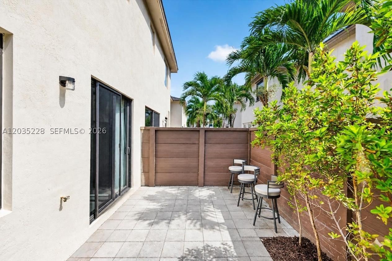15841 NW 91st Ct, Miami Lakes FL 33018
