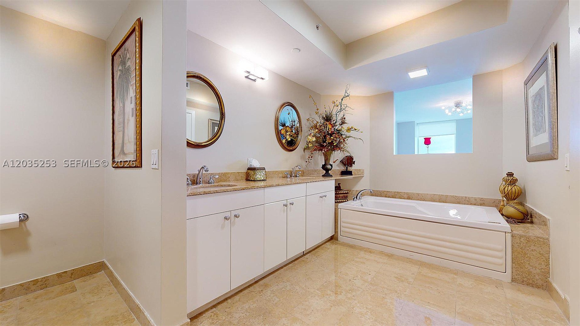 4779 Collins Ave #2708, Miami Beach FL 33140