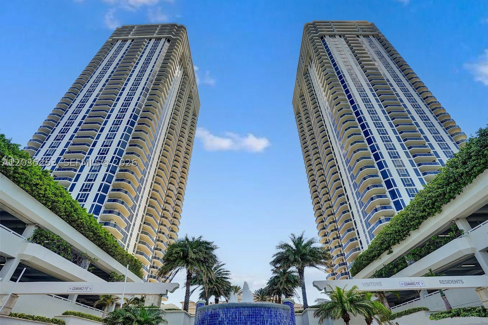 4779 Collins Ave #2708, Miami Beach FL 33140