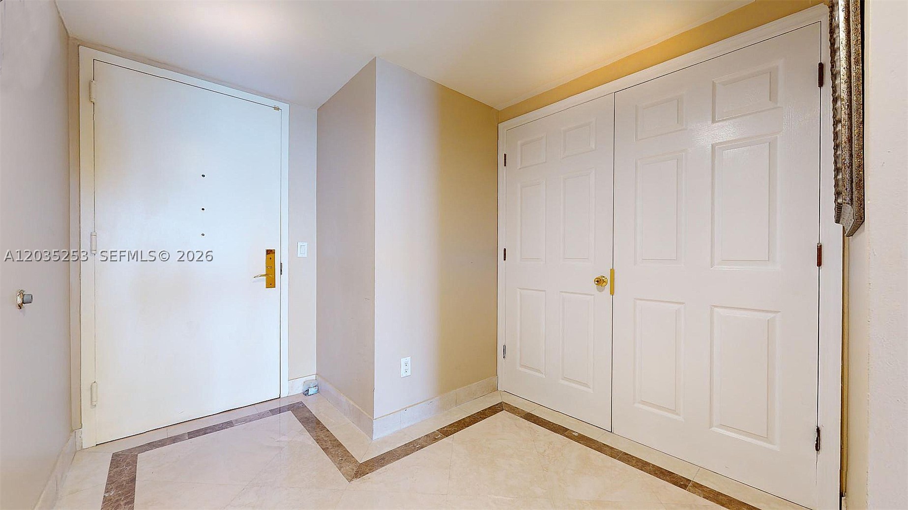 4779 Collins Ave #2708, Miami Beach FL 33140