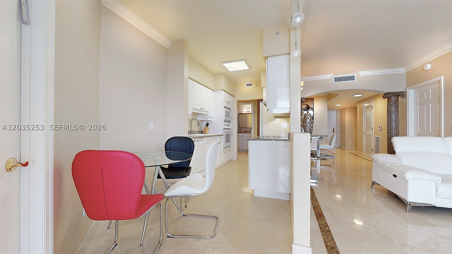 4779 Collins Ave #2708, Miami Beach FL 33140