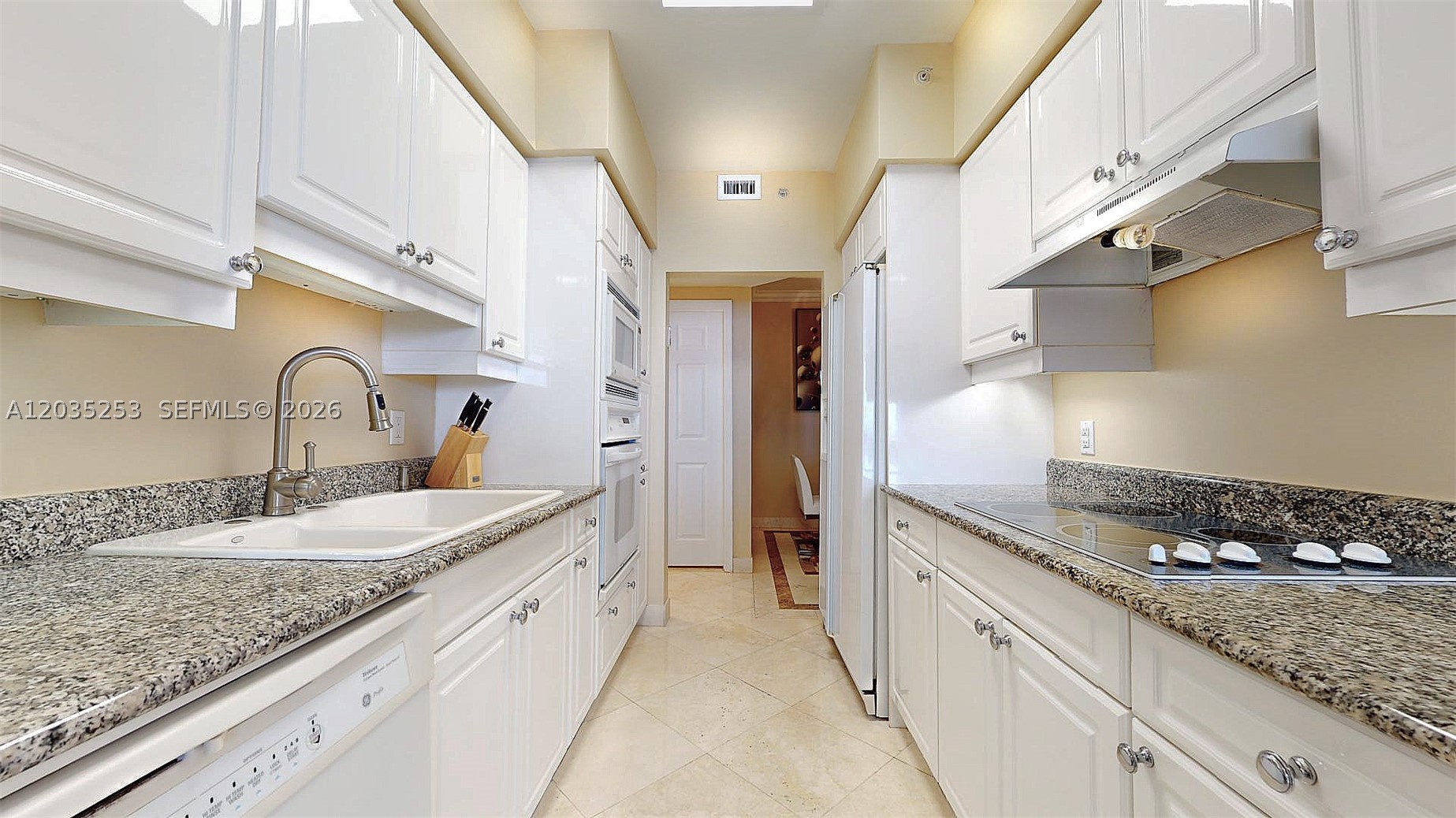 4779 Collins Ave #2708, Miami Beach FL 33140