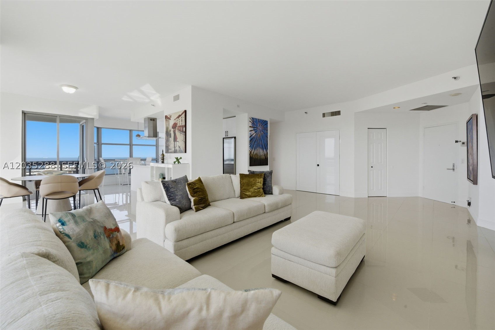 3500 Mystic Pointe Dr #PH5, Aventura FL 33180