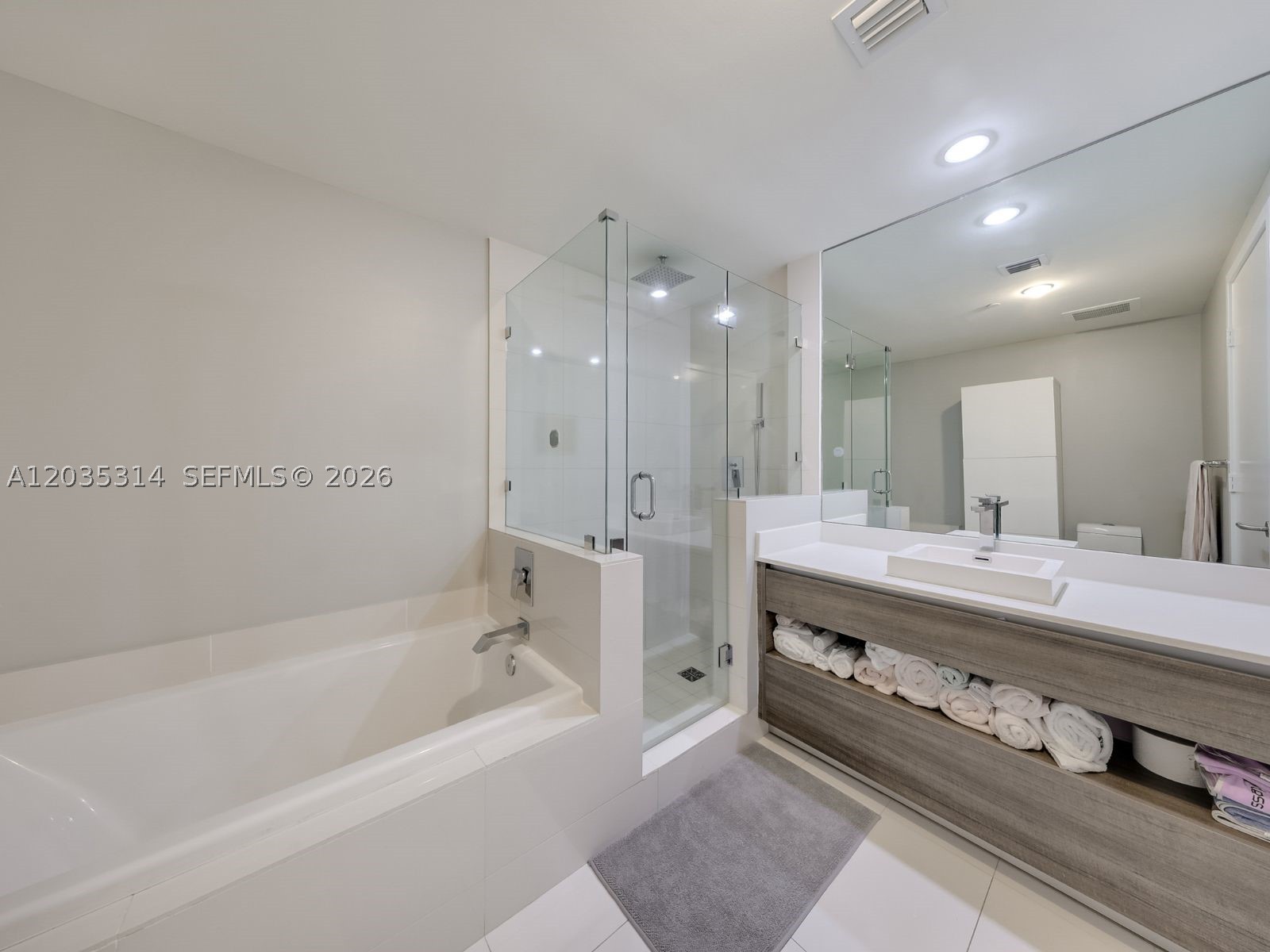 1100 S Miami Ave #3411, Miami FL 33130