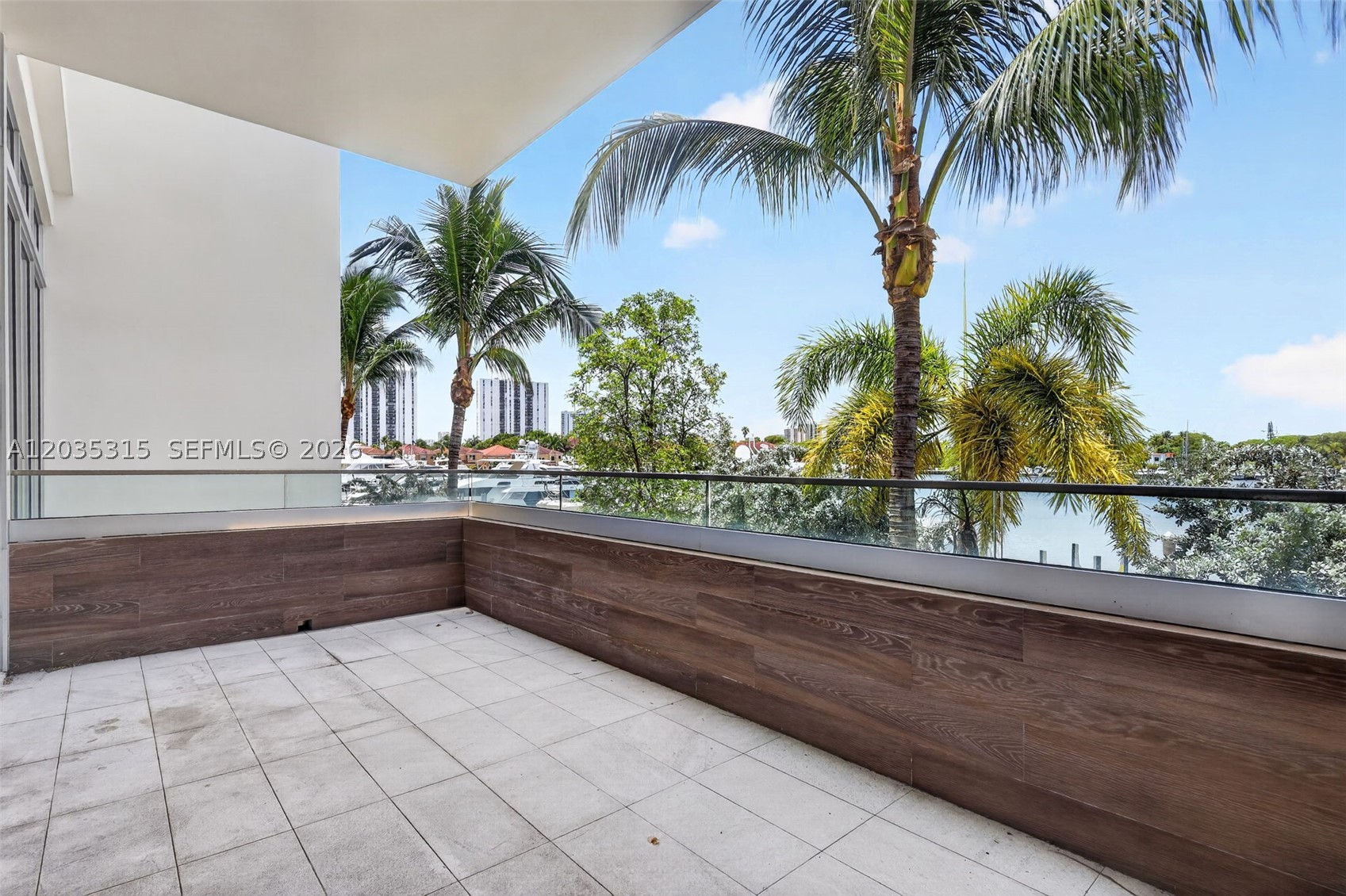 3750 Yacht Club Dr #TH5, Aventura FL 33180