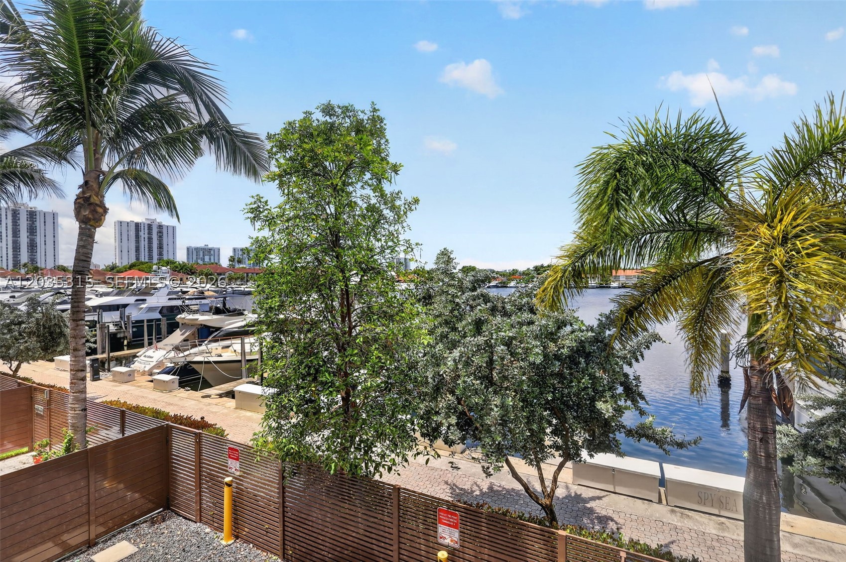 3750 Yacht Club Dr #TH5, Aventura FL 33180