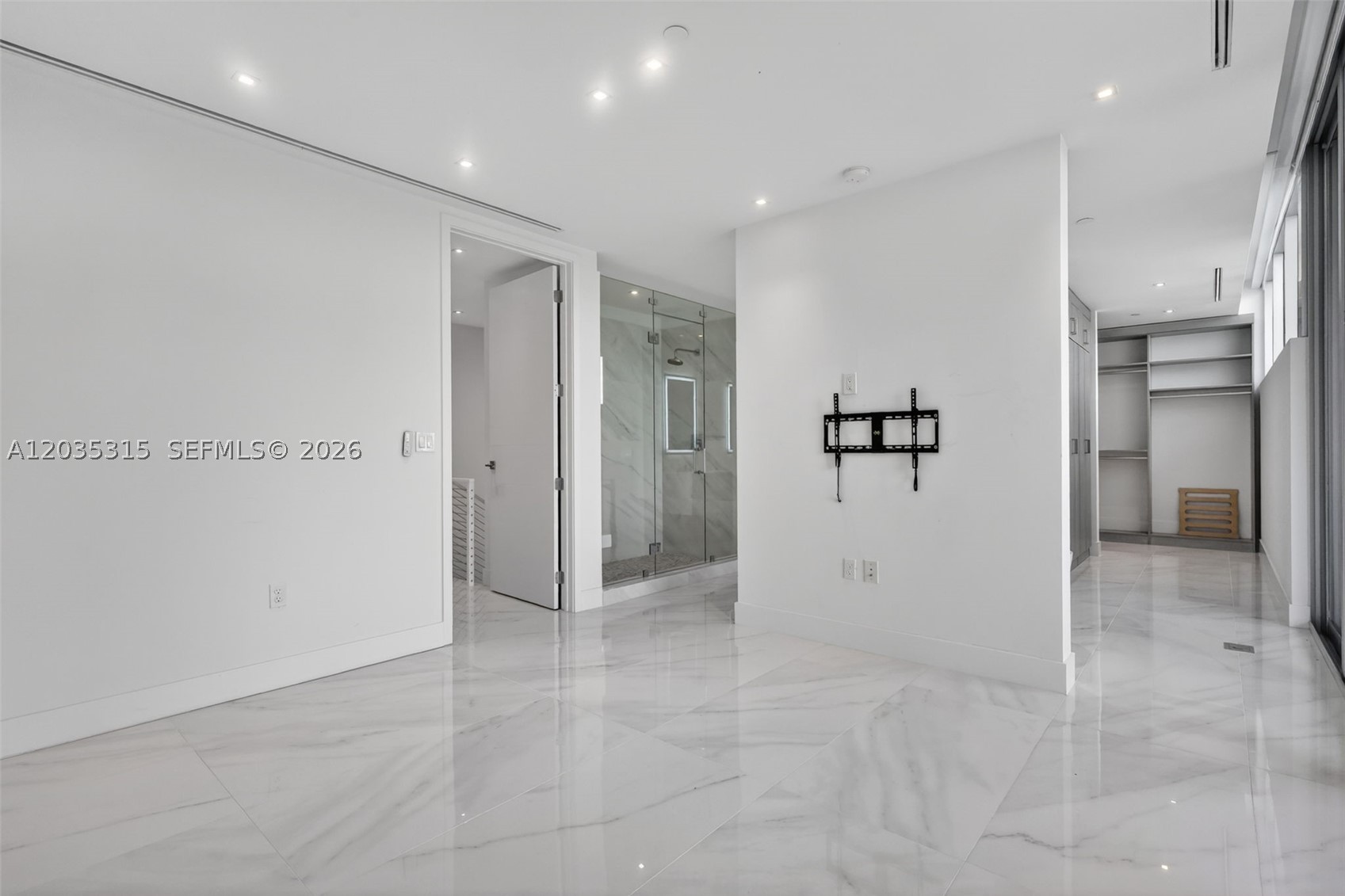 3750 Yacht Club Dr #TH5, Aventura FL 33180