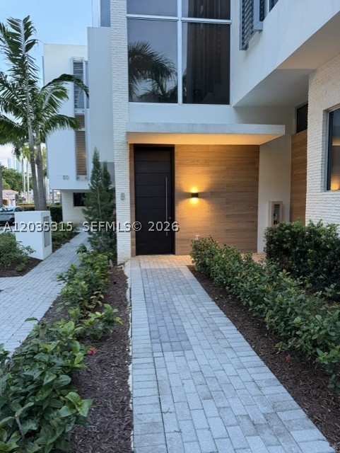 3750 Yacht Club Dr #TH5, Aventura FL 33180