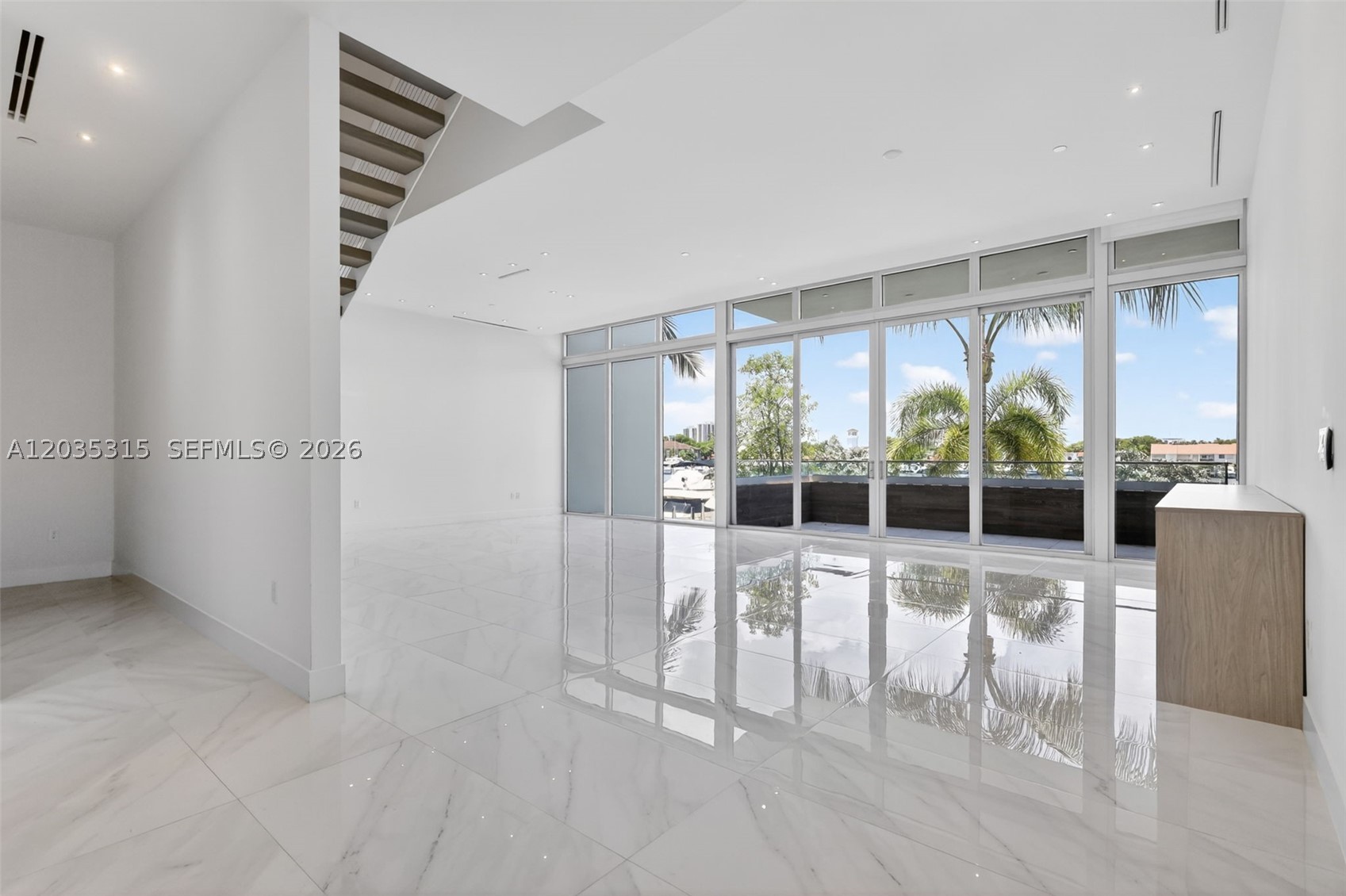 3750 Yacht Club Dr #TH5, Aventura FL 33180
