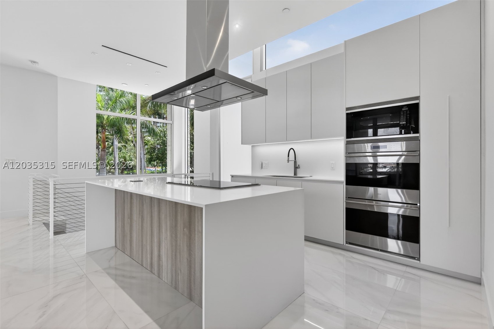 3750 Yacht Club Dr #TH5, Aventura FL 33180
