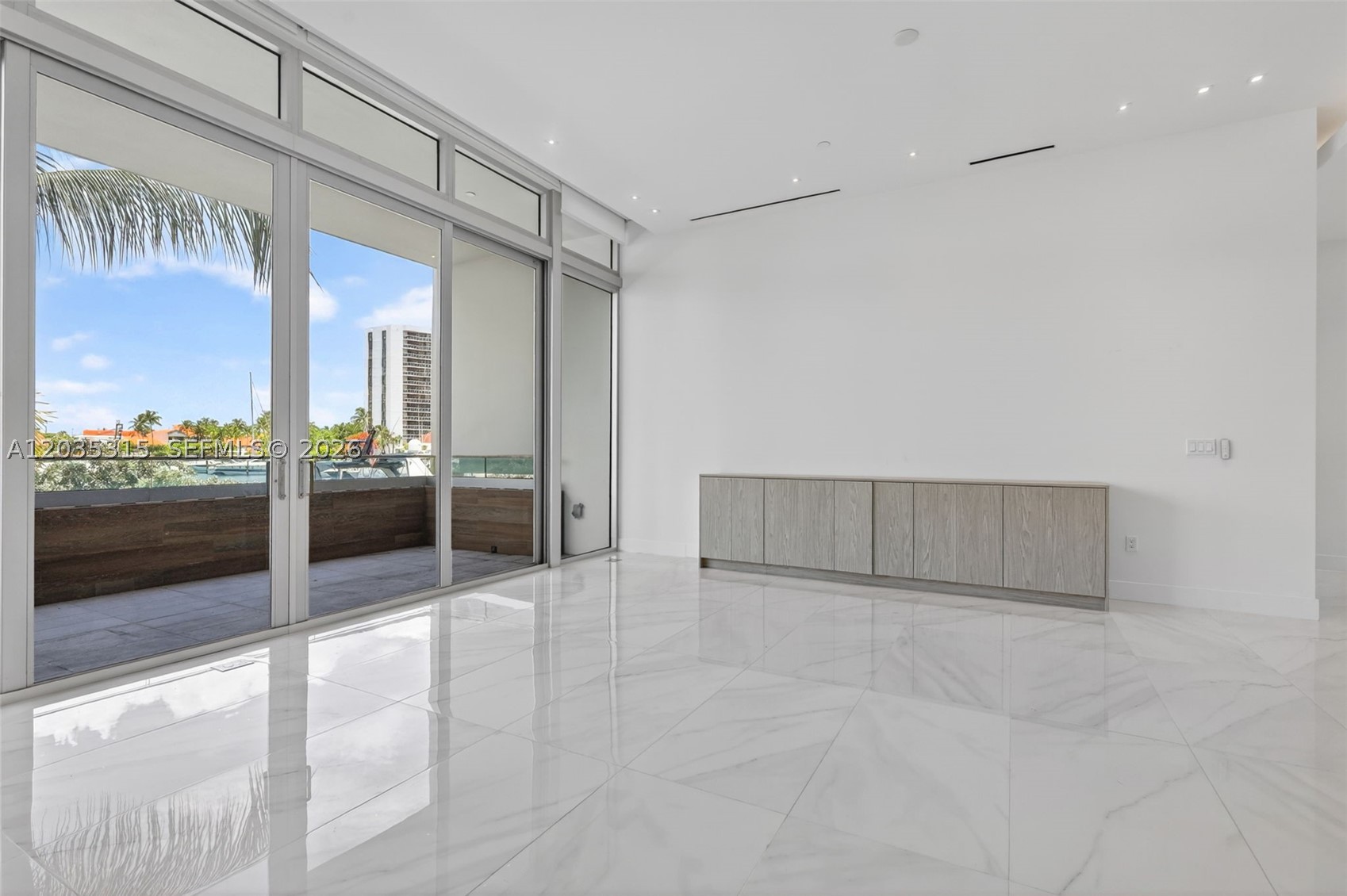 3750 Yacht Club Dr #TH5, Aventura FL 33180
