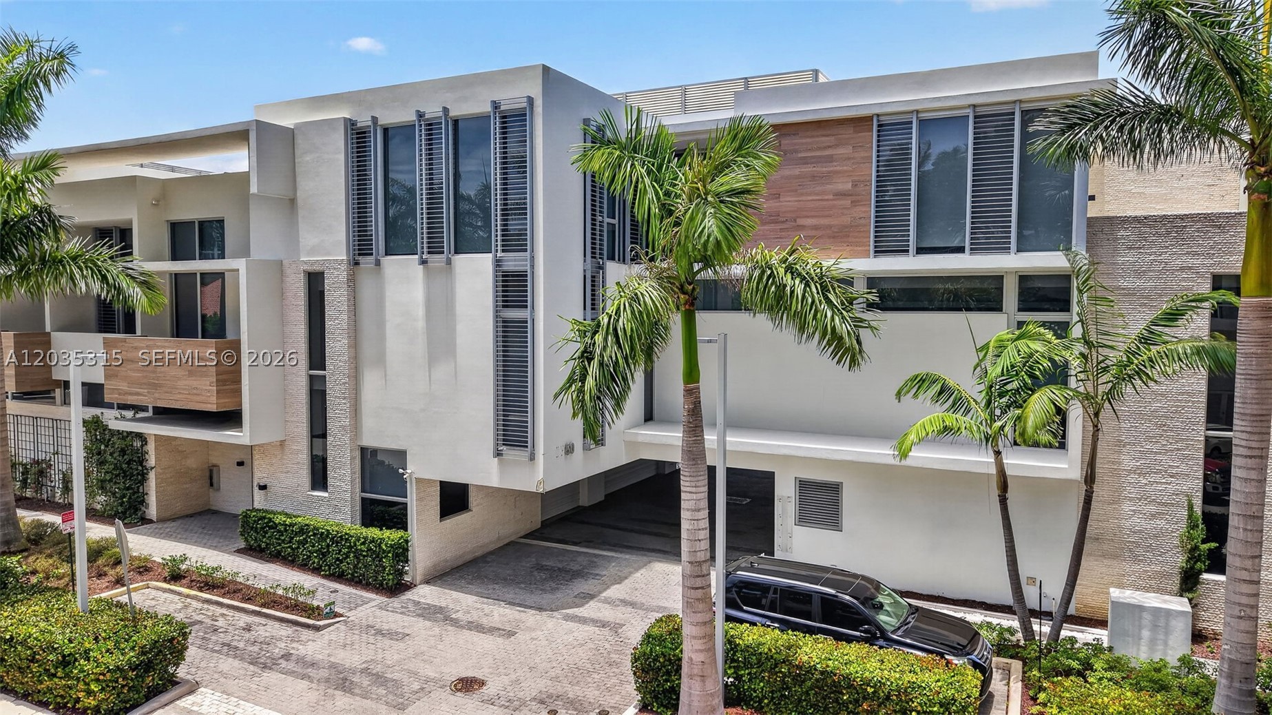 3750 Yacht Club Dr #TH5, Aventura FL 33180