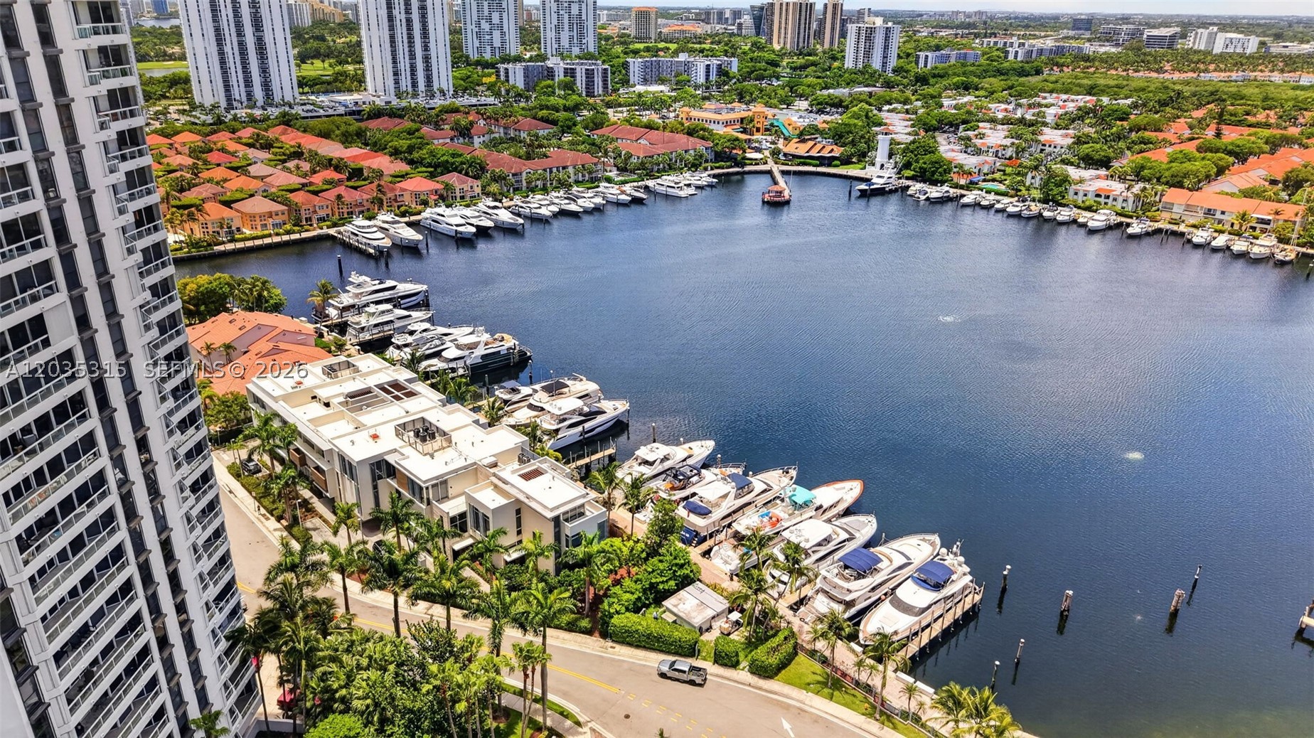 3750 Yacht Club Dr #TH5, Aventura FL 33180