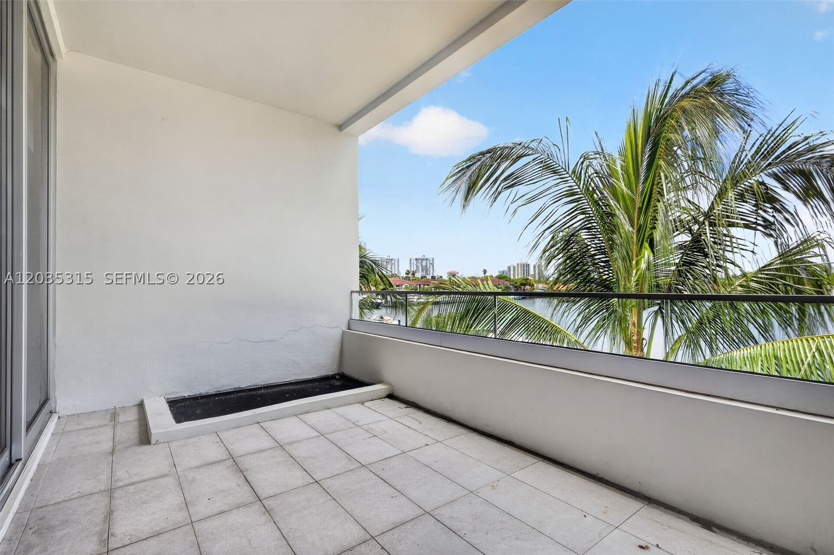 3750 Yacht Club Dr #TH5, Aventura FL 33180