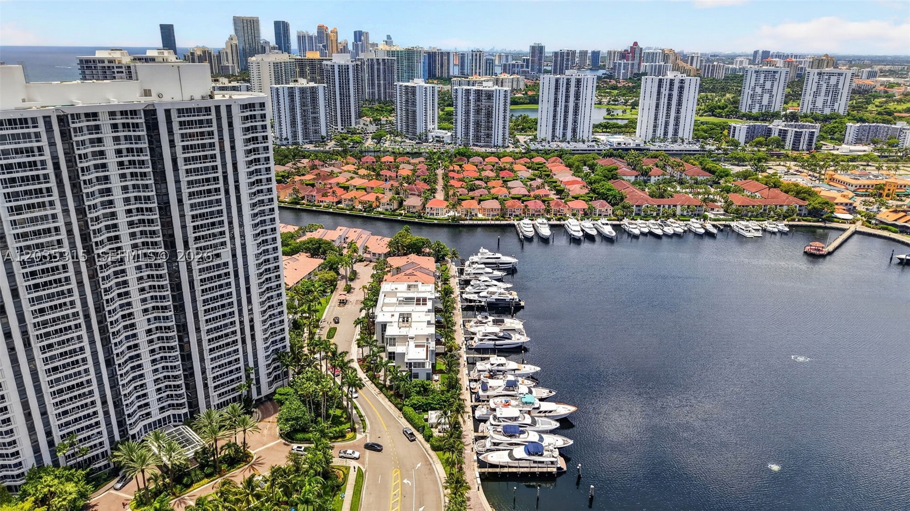 3750 Yacht Club Dr #TH5, Aventura FL 33180
