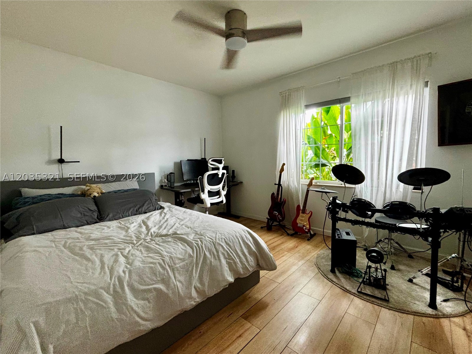 745 S Shore Dr, Miami Beach FL 33141