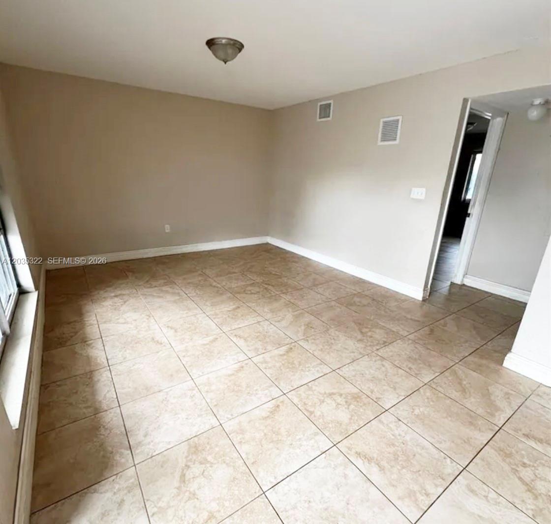 1999 NW 5th #2, Miami FL 33136