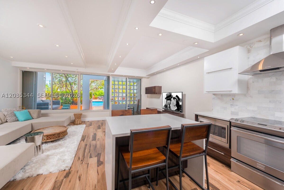 400 S Pointe Dr #307, Miami Beach FL 33139