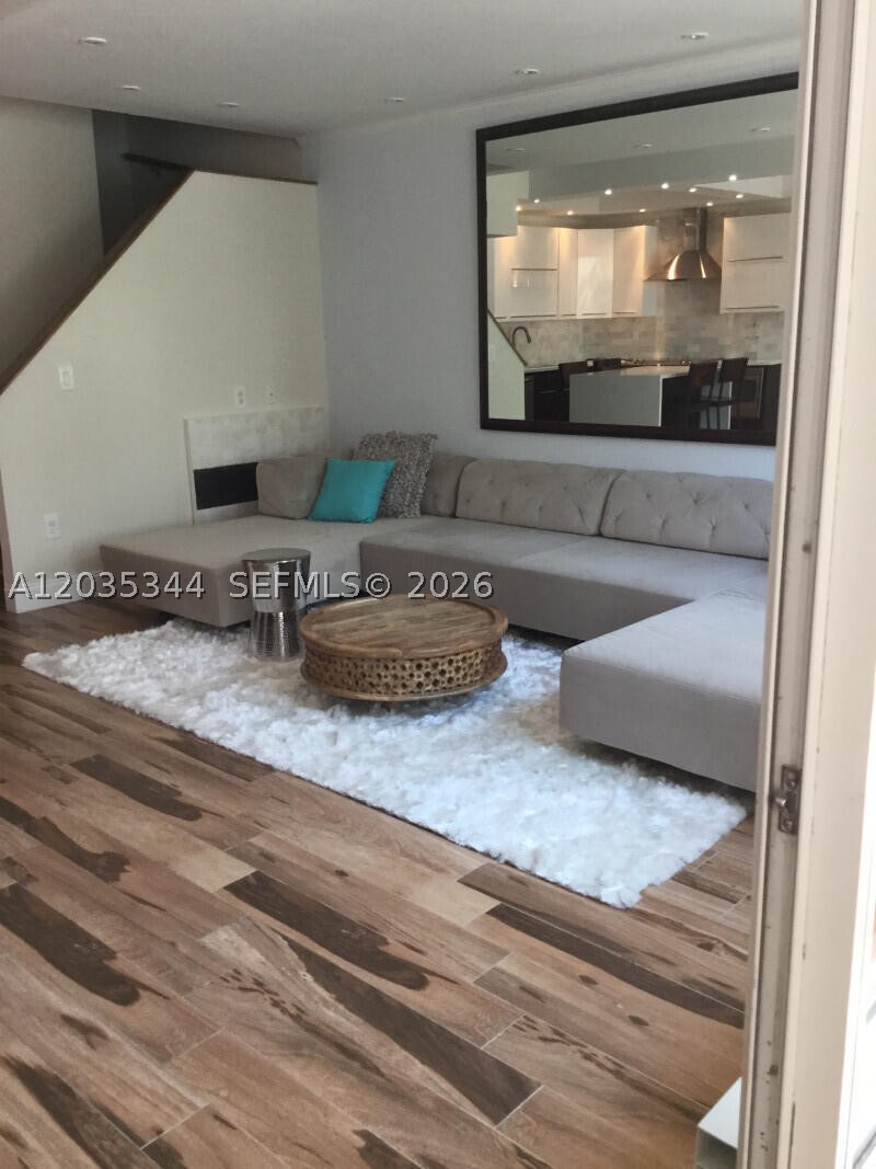400 S Pointe Dr #307, Miami Beach FL 33139