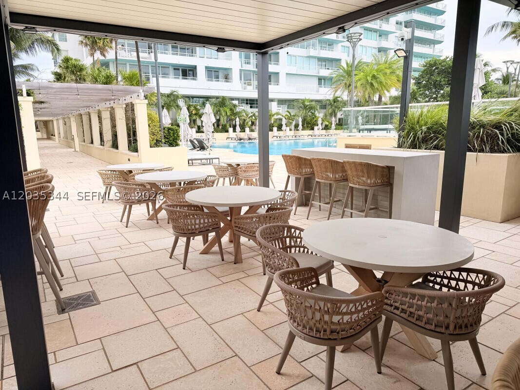 400 S Pointe Dr #307, Miami Beach FL 33139