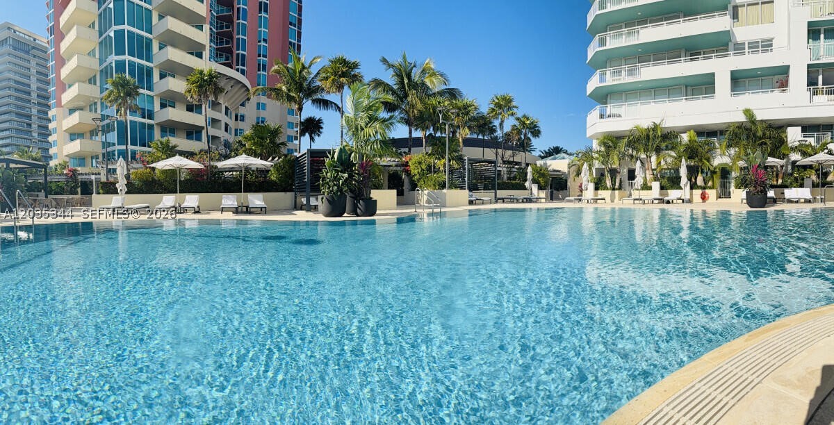 400 S Pointe Dr #307, Miami Beach FL 33139