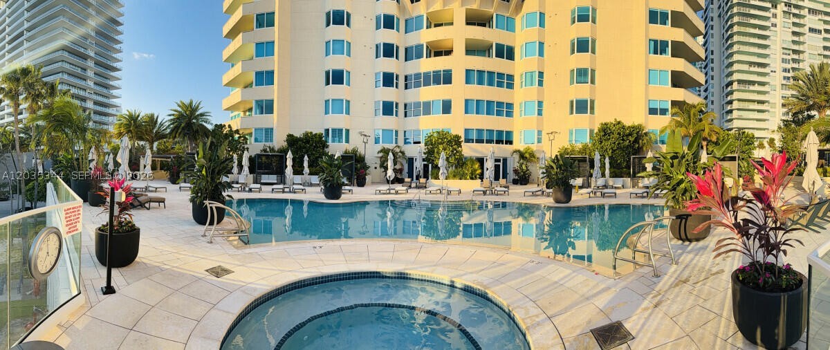 400 S Pointe Dr #307, Miami Beach FL 33139